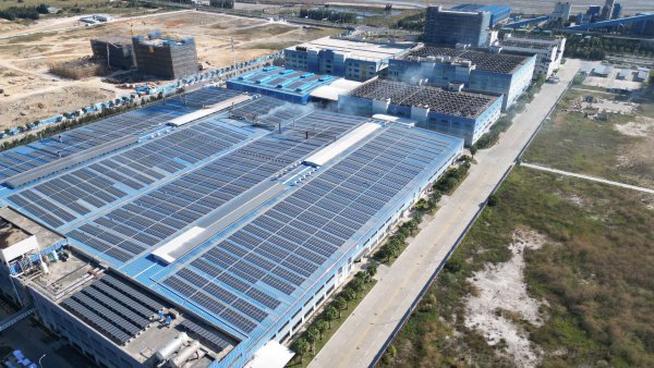 光伏行业绿色制造：低碳工艺与循环回收成趋势